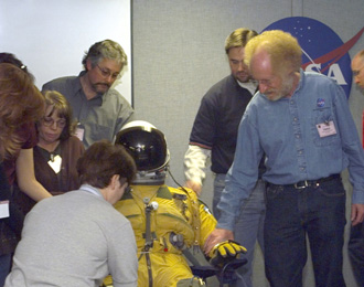 NASA Explorer School Teachers Visit Dryden Flight Research Center