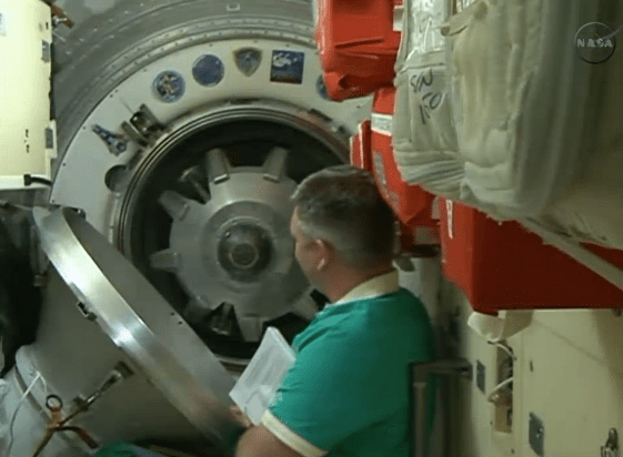 Soyuz Hatches Closed