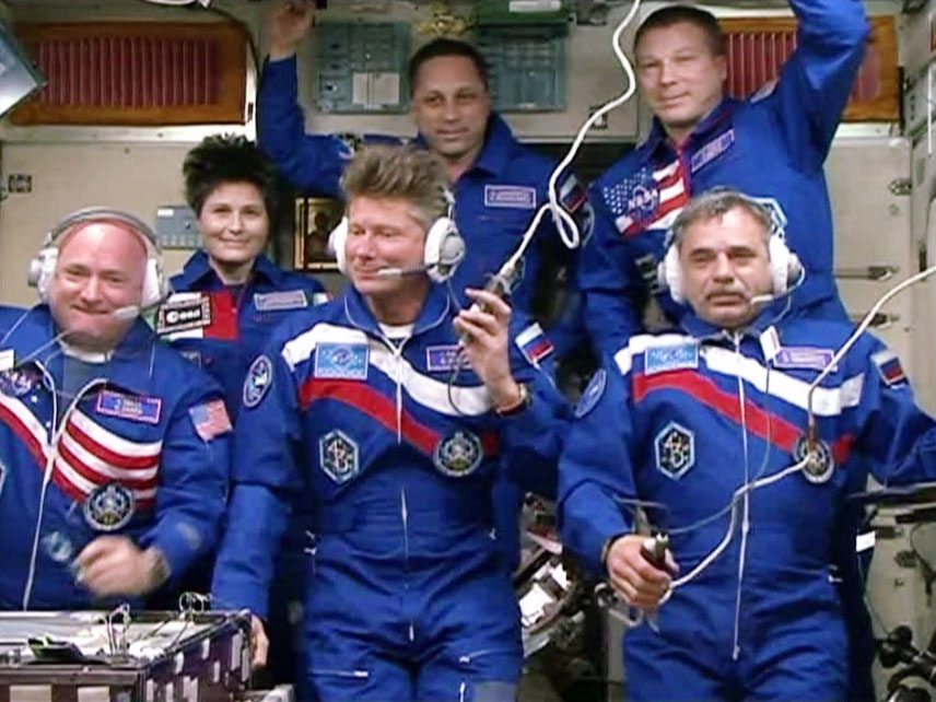 Expedition 43 in the Zvezda service module