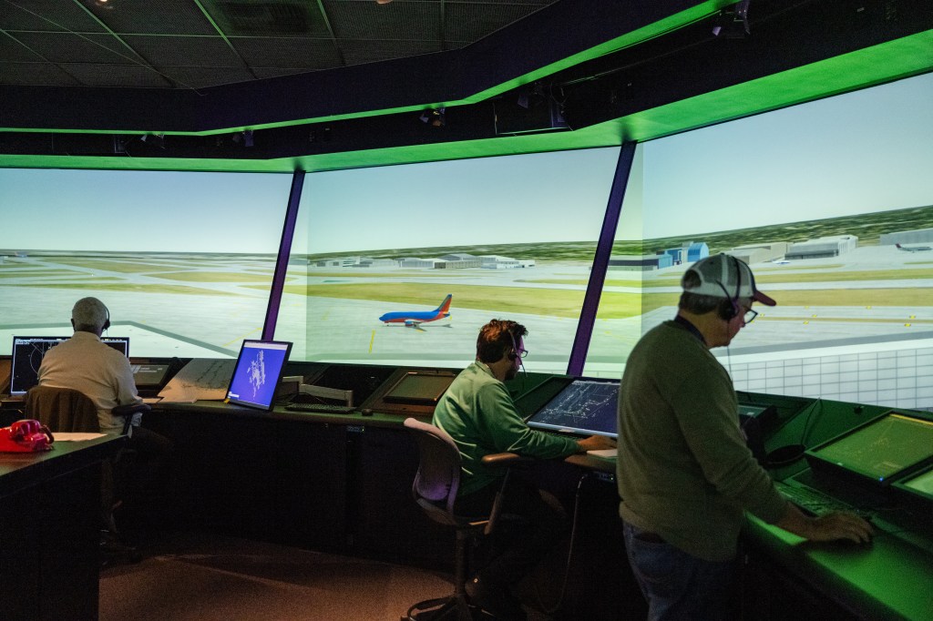 Tower controllers take part in ATM-X UAM simulation VIP event at Future Flight Central in N262.