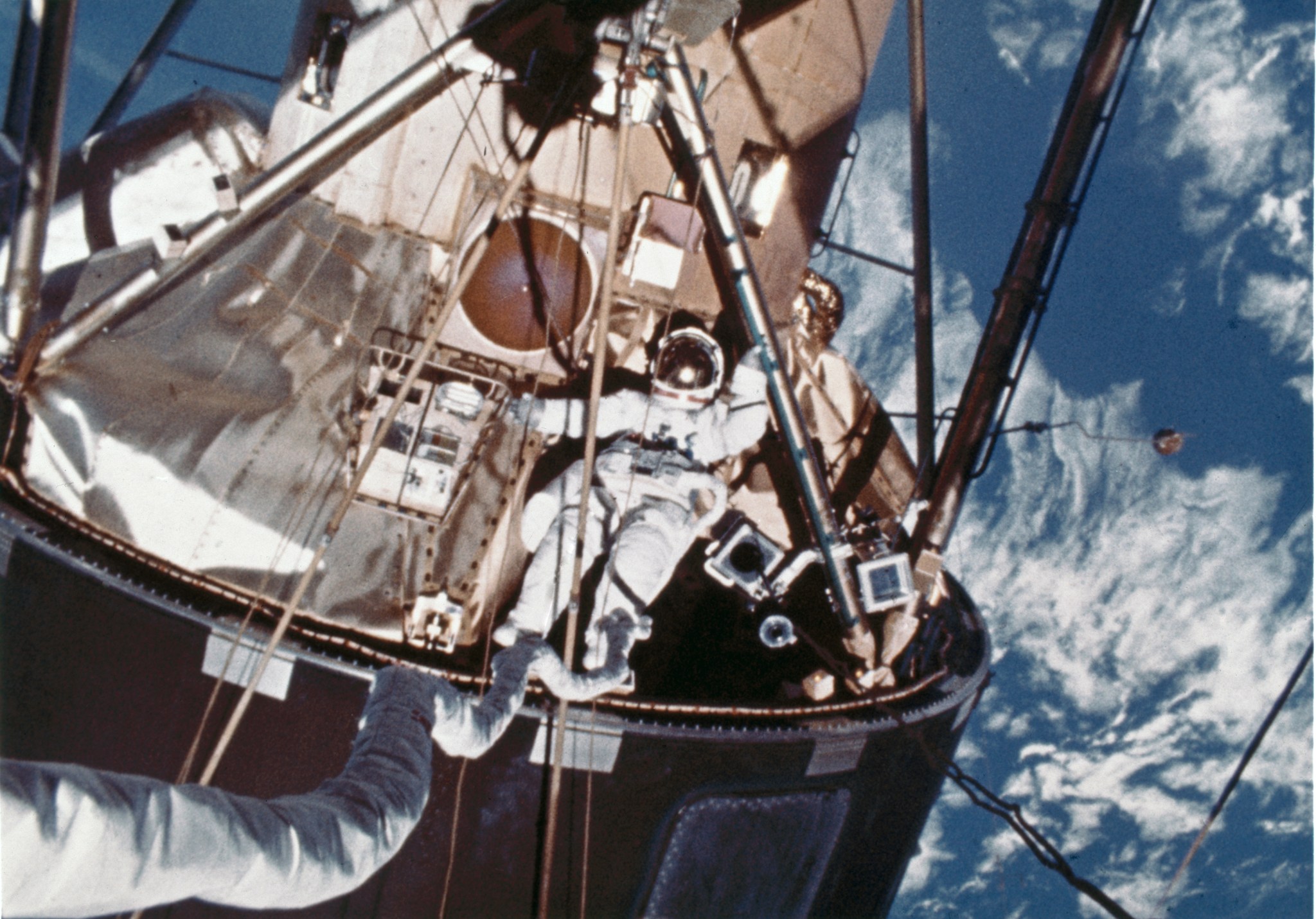 This week in 1974, after a successful 84-day mission, the third crewed Skylab mission crew returned to Earth.