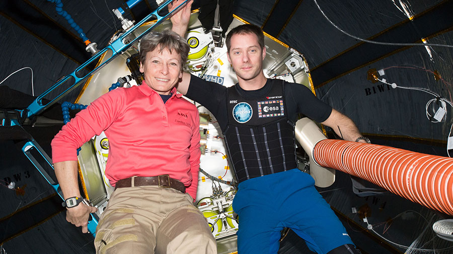 Astronauts Peggy Whitson and Thomas Pesquet