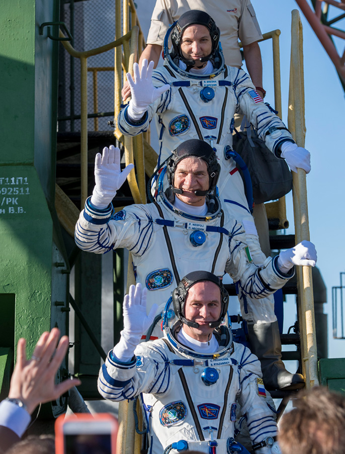 The Expedition 52-53 crew members