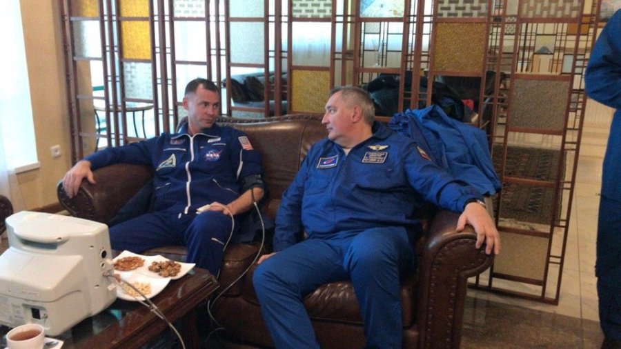 Astronaut Nick Hague and Roscosmos Director Dmitry Rogozin