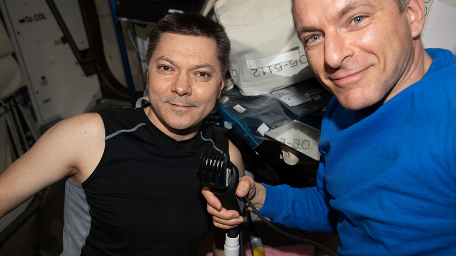 David Saint-Jacques and Oleg Kononenko of Expedition 58