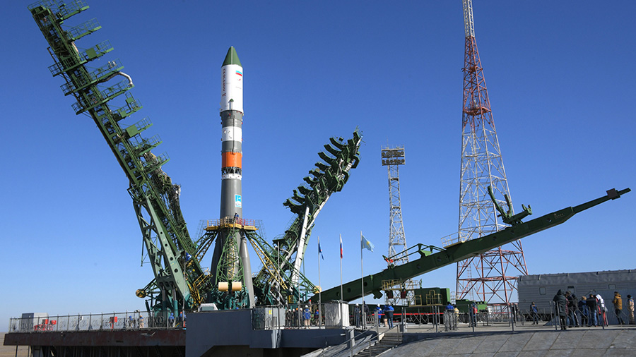 The Progress 72 resupply ship stands at its launch pad