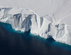 Photo of an Antarctic ice shelf