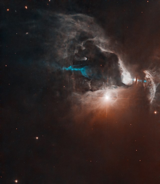 这张来自美国宇航局哈勃太空望远镜的新图像展示了FS Tau恒星系统。
