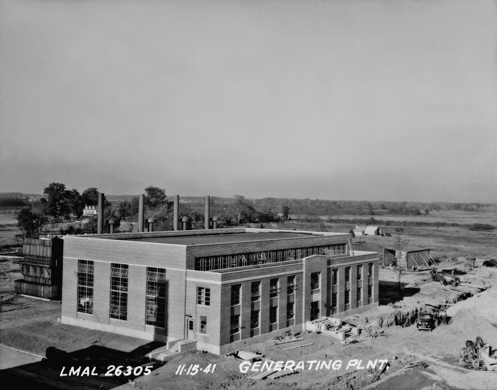 Part of the collection of photos showing construction progress of the electric generating plant, Building 1152, on Oct. 24, 1941. 