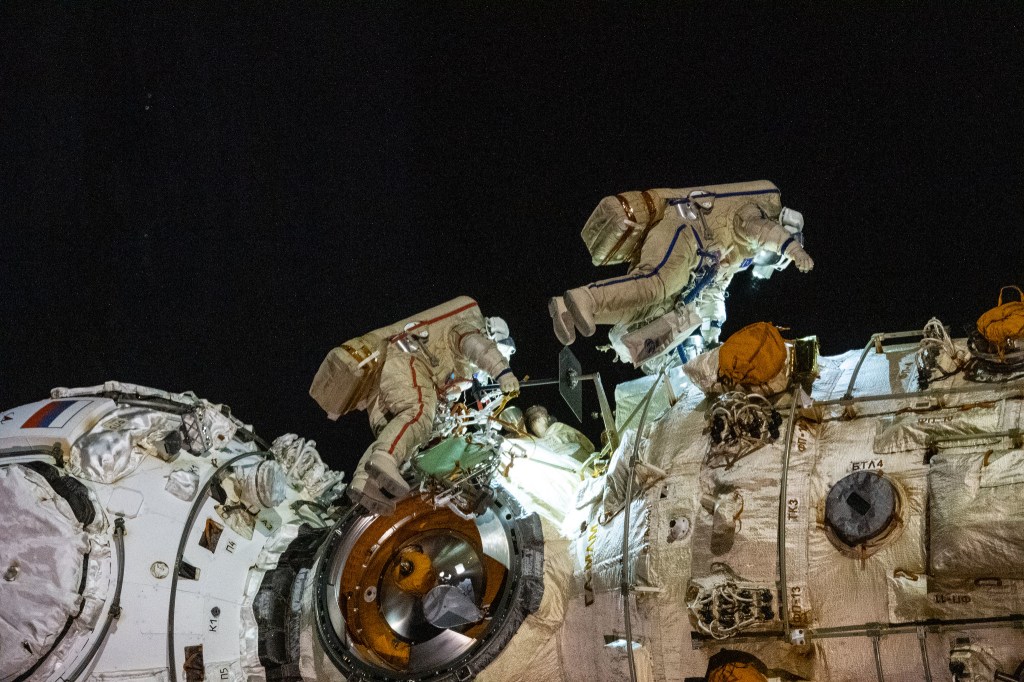 NASA Sets Coverage for Russian Spacewalks Outside Space Station
