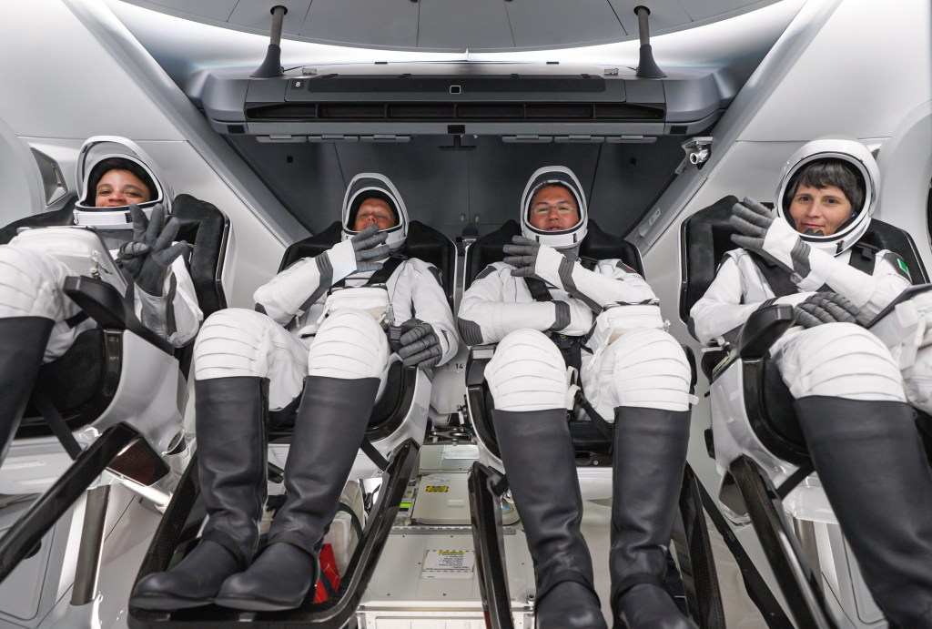 NASA TV to Air Crew Activities as Astronauts Prepare, Return to Earth