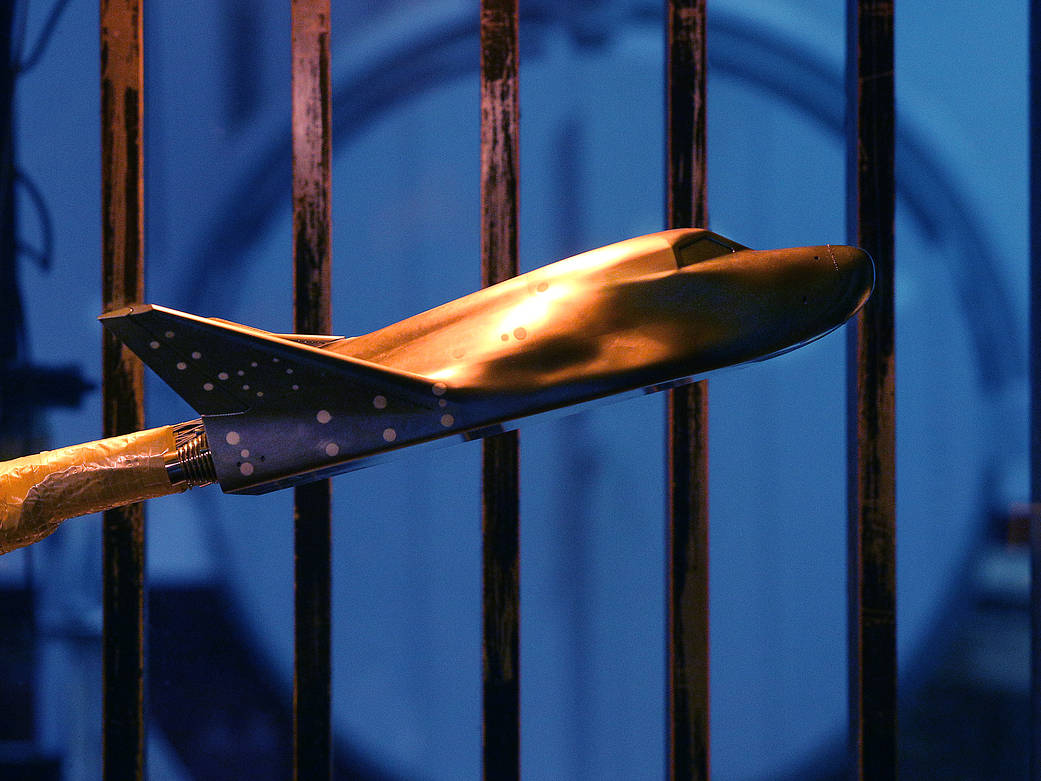 Dream Chaser model in wind tunnel