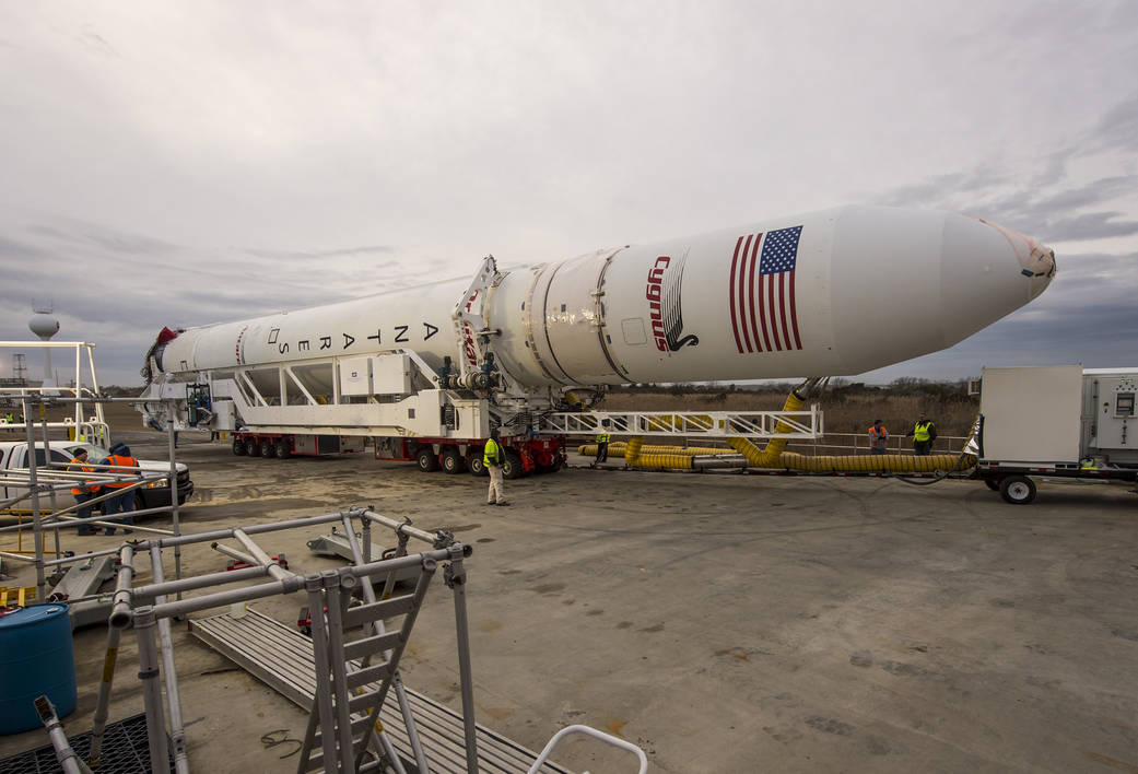 Antares rolls out to Pad 0A