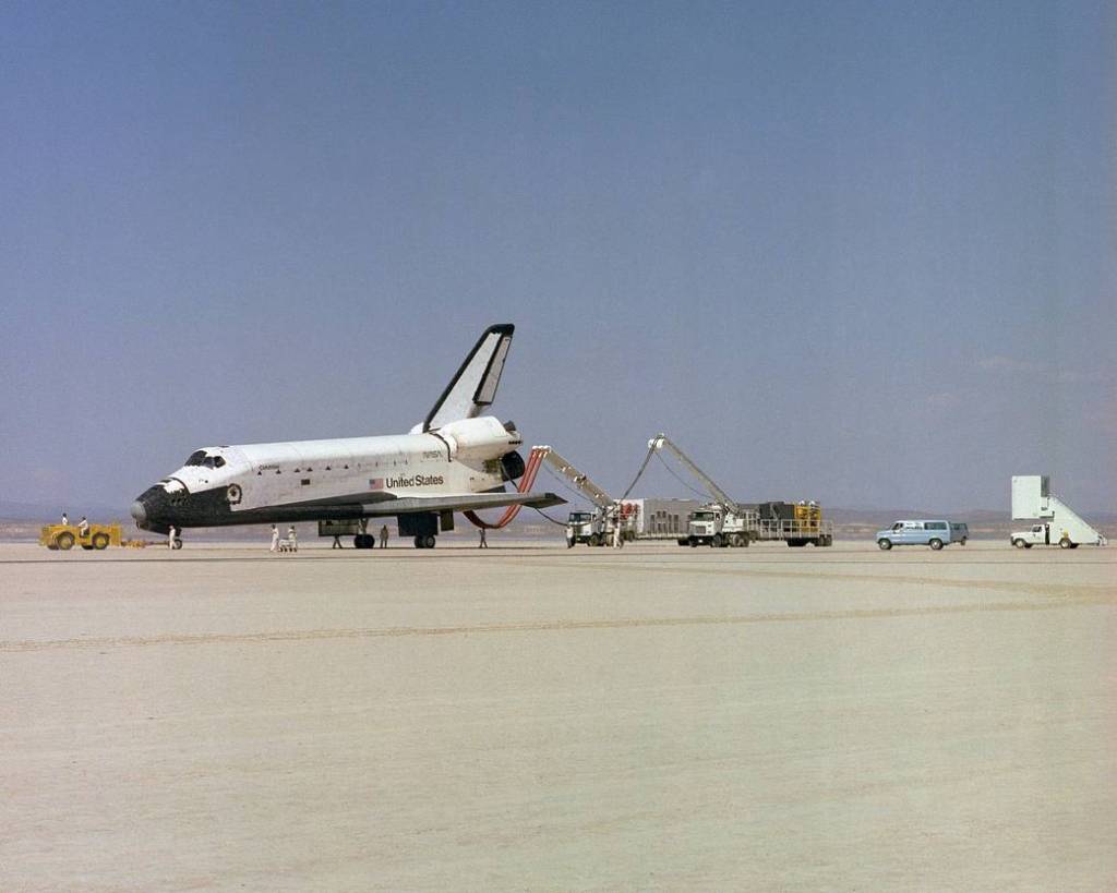 STS-1 Shuttle Columbia on Rogers Dry Lakebed at Edwards AFB