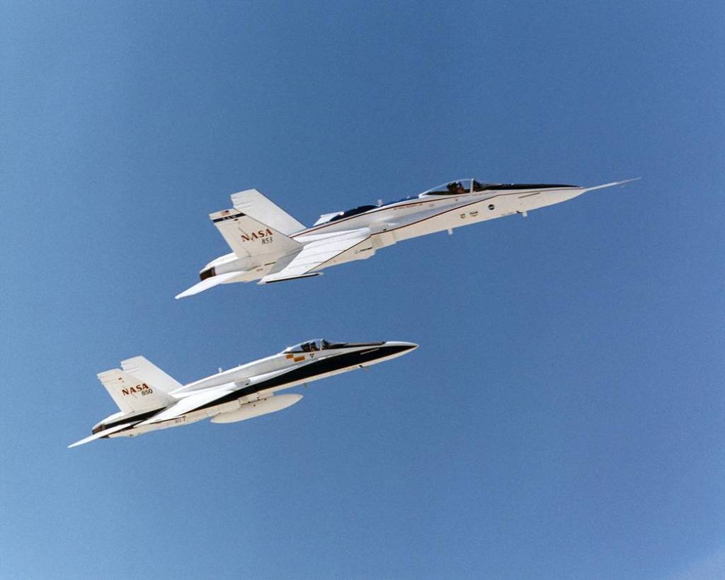 850 Accompanies F/A-18 Active Aeroelastic Wing (AAW)
