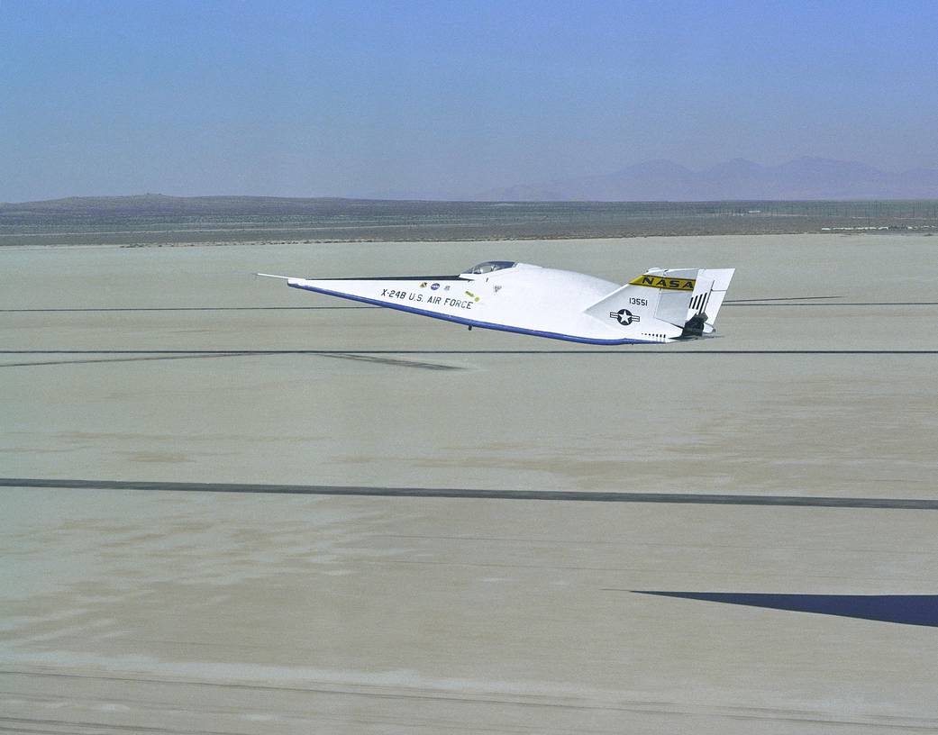 X-24B Lands on Rogers Dry Lake