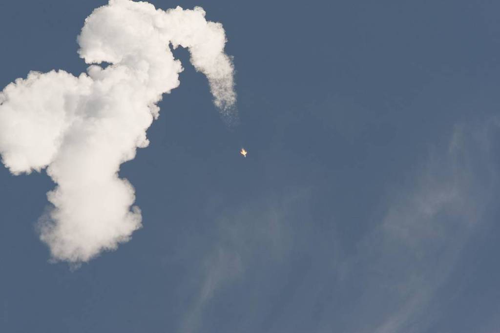 Winds aloft affect the contrail of the United Launch Alliance Atlas V rocket carrying NASA's Solar Dynamics Observatory into orbit.