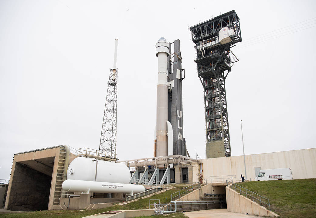 Starliner atop ULA rocket rolls to launch pad