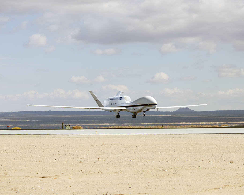 NASA's Global Hawk Returns From HS3 Mission