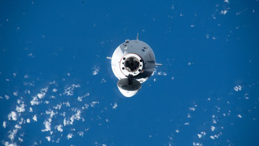 The SpaceX Dragon Endurance crew ship, carrying four Crew-5 members, approaches the International Space Station 260 miles above the Pacific Ocean southwest of the Hawaiian island chain in this photo from Oct. 6, 2022. Credit: NASA/Kjell Lindgren