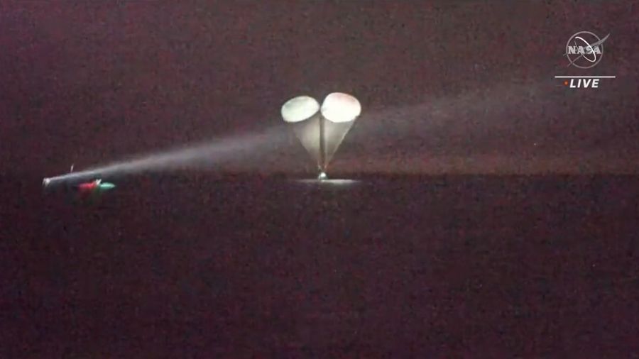 The SpaceX Dragon Endurance is seen just before splashing down  in the Gulf of Mexico off the coast of Tampa, Florida, at 9:02 p.m. EST, returning Crew-5 to Earth. Credits: NASA TV.