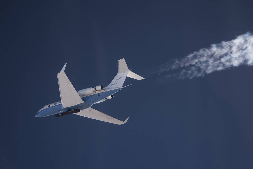 NASA’s C-20A with Generation Orbit’s hypersonic pod attached undergoes flight test overs skies of AFRC.