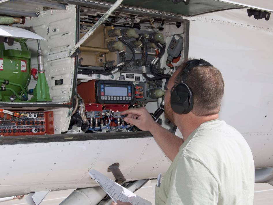 Pre-Flight Setup of F/A-18 GPS on IRAC Project
