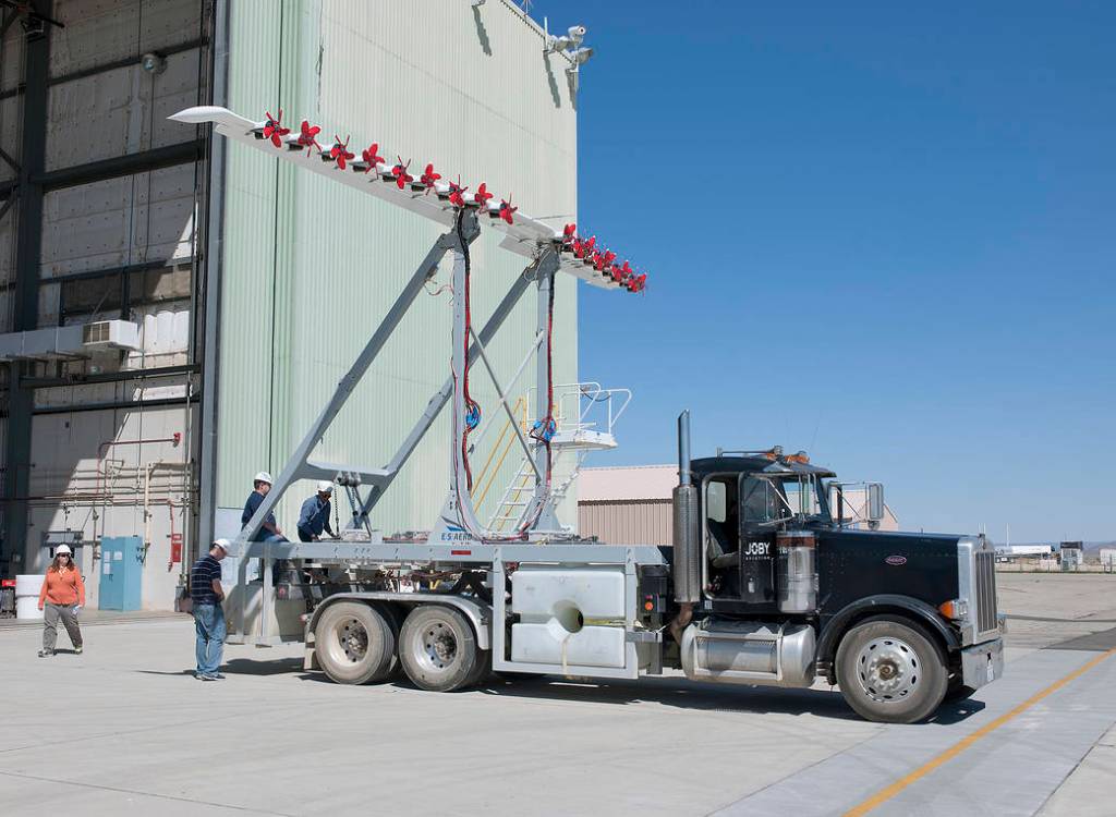 HEIST’s modified wing sits in its operational position following integration atop a big rig.