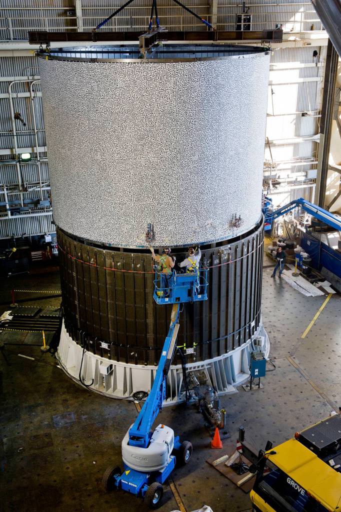 Engineers position a 27.5-foot-diameter cylinder for the first full-scale Shell Buckling and Knockdown Factor Project test.