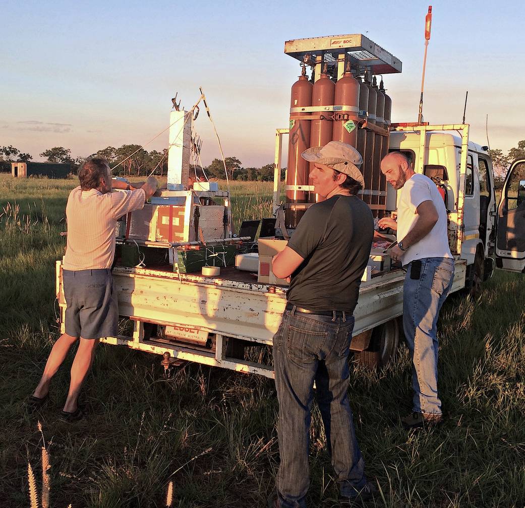 Helium tanks for launching balloons