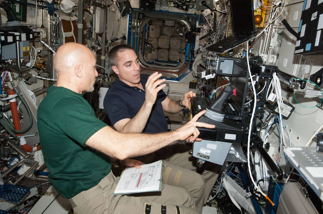 Astronauts Luca Parmitano and Chris Cassidy in Destiny Lab