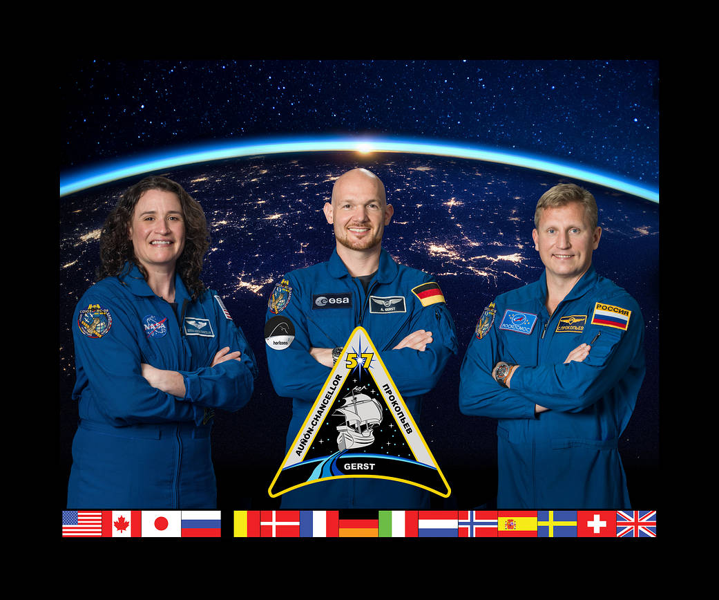 Official crew portrait of Expedition 57 crew members