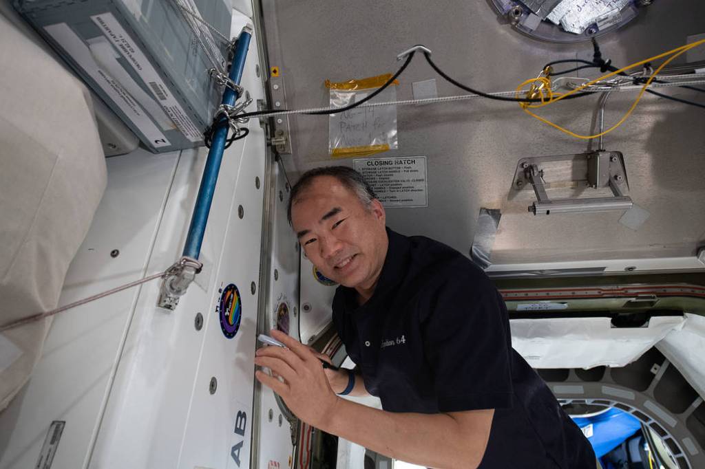 
			Expedition 64 Flight Engineer Soichi Noguchi - NASA			