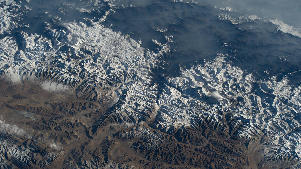 Mt. Everest peaks in the Himalayas