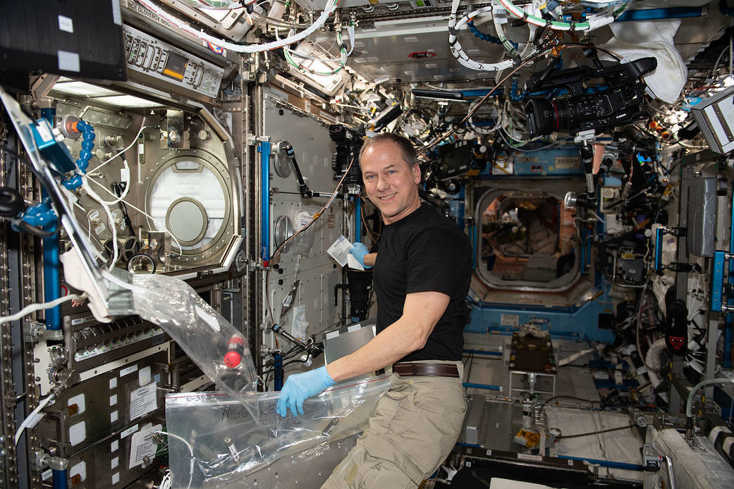 Astronaut Tom Marshburn wraps up skin tissue research operations