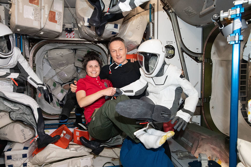 Fellow ESA astronauts Samantha Cristoforetti and Matthias Maurer