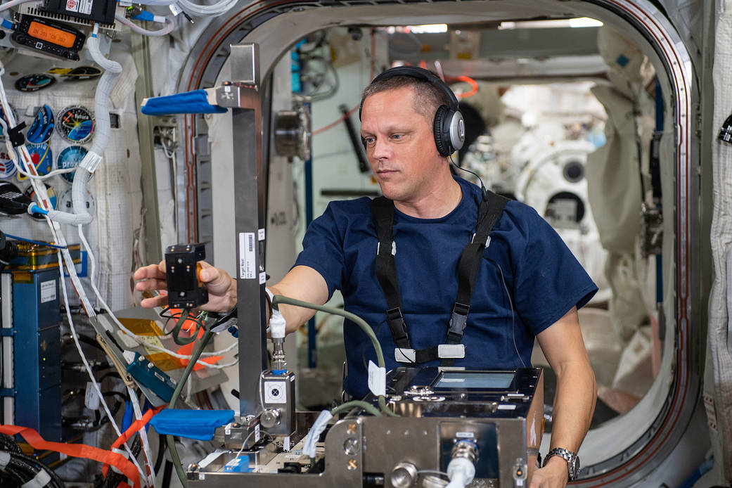 Astronaut Bob Hines participates in the GRIP experiment