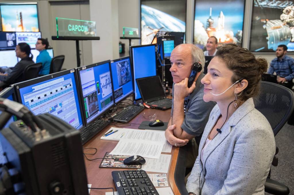 Astronauts Jessica Meir and Jeff Williams in MCC