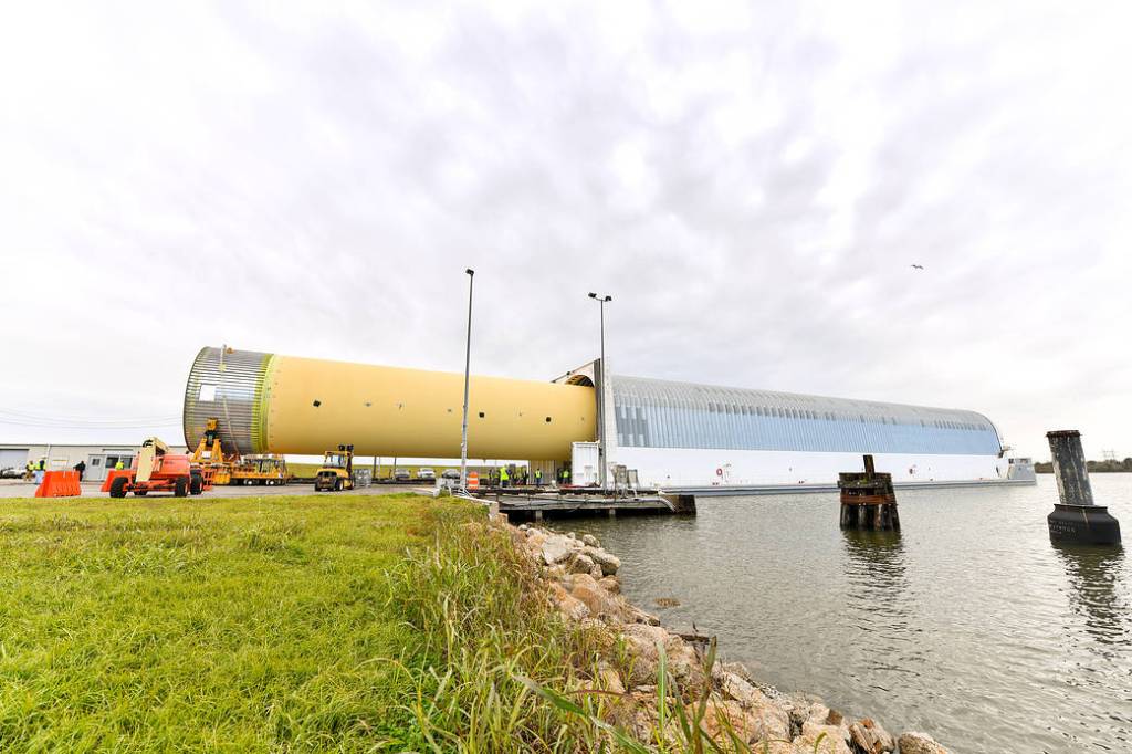 Carrying the 149-foot-long liquid hydrogen tank structural test article on to NASA’s barge Pegasus