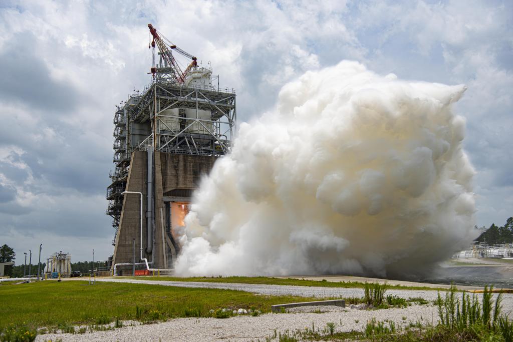 NASA completed its penultimate hot fire June 15 in a key test series to certify production of new RS-25 engines for NASA’s SLS (Space Launch System) rocket that will help power future Artemis missions to the Moon and continue the agency’s efforts to explore the secrets of the universe for the benefit of all.