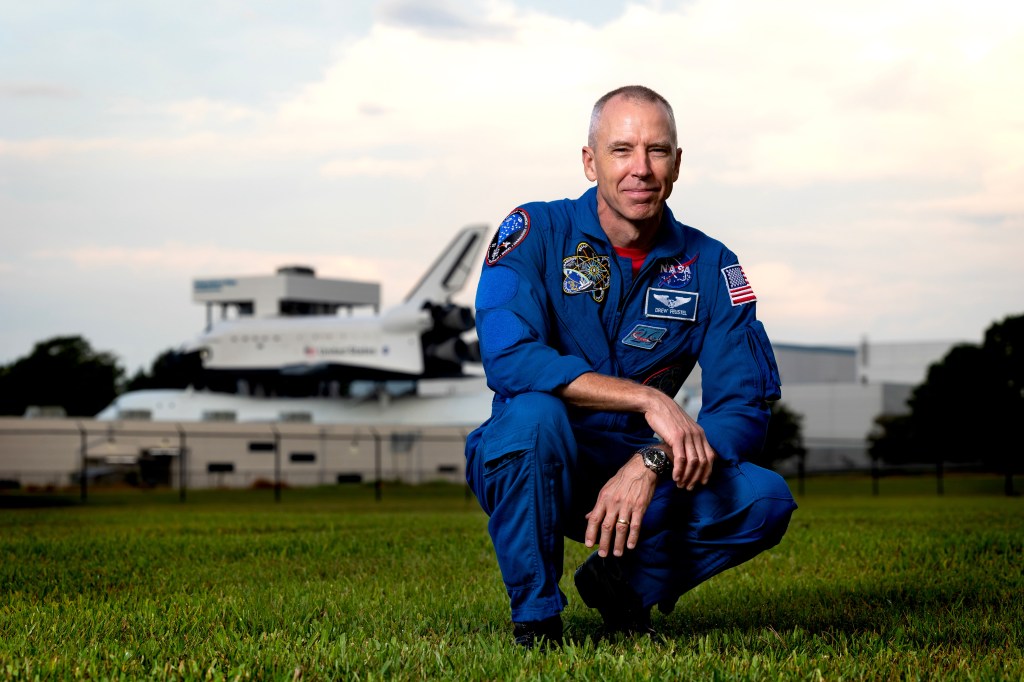 NASA Astronaut Andrew Jay (Drew) Feustel to Leave NASA