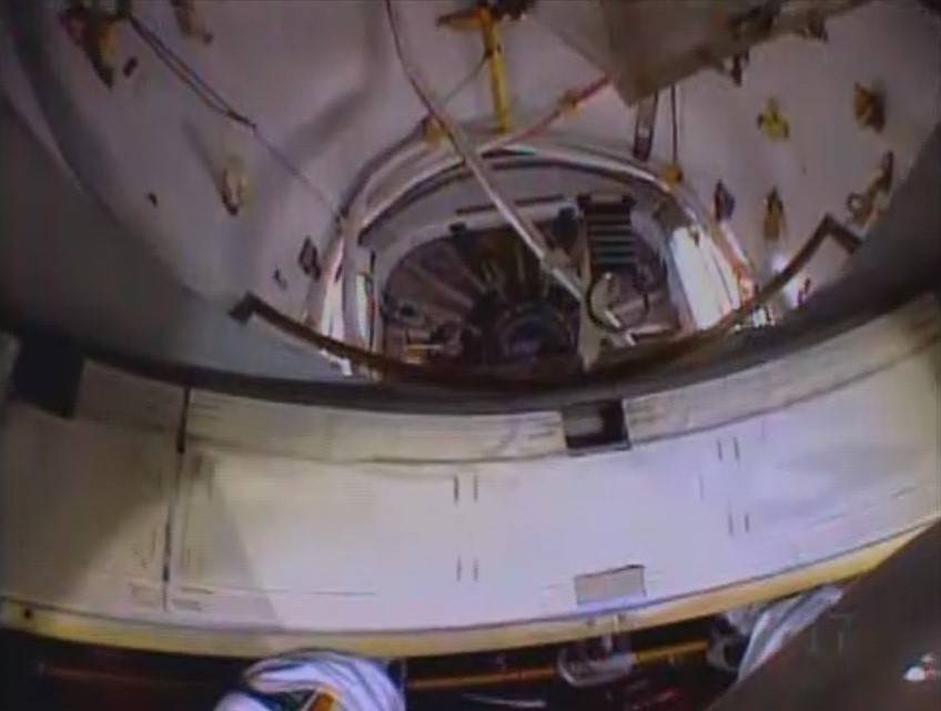 parmitano helmet cam about to enter crew lock