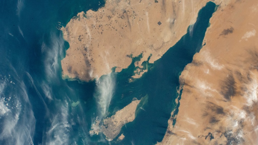 iss068e024291 (Nov. 24, 2022) --- Qatar, the island Kingdom of Bahrain, and the eastern coast of Saudi Arabia on the Persian Gulf are pictured from the International Space Station as it orbited 258 miles above the Arabian Peninsula.