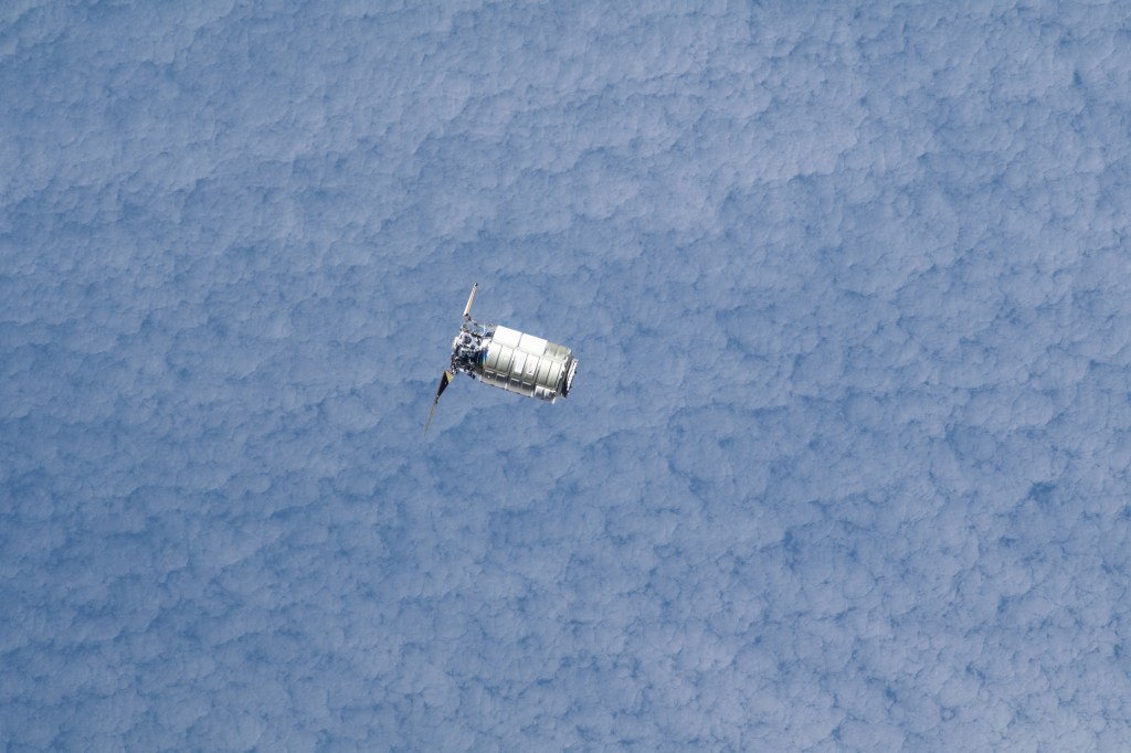iss068e021134 (Nov. 9, 2022) --- The Northrop Grumman Cygnus space freighter approaches the International Space Station as both spacecraft orbited 272 miles above the southern Indian Ocean.