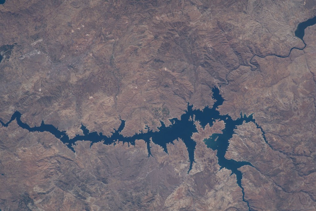 iss068e006715 (Oct. 1, 2022) --- This portion of the Euphrates River, containing the Keban Dam Reservoir created by the Keban Dam, is pictured in eastern Turkey from the International Space Station as it orbited 260 miles above.