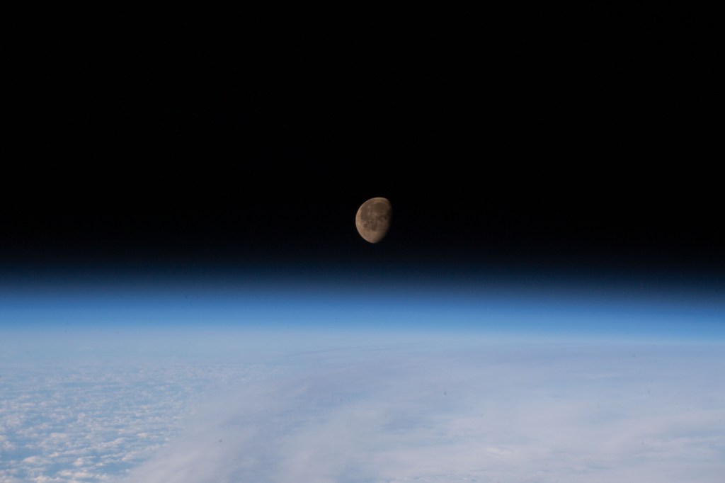iss068e053263 (Feb. 10, 2023) --- The waning gibbous Moon is pictured above Earth's horizon as the International Space Station orbited 264 miles above the Pacific Ocean south of the Alaskan coast.