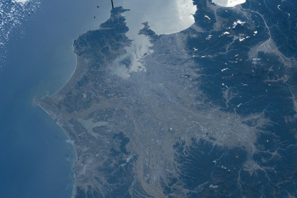 iss068e006998 (Oct. 2, 2022) --- Tokyo, Japan, on the coast of the Pacific Ocean, is pictured from the International Space Station as it orbited 260 miles above the island nation.