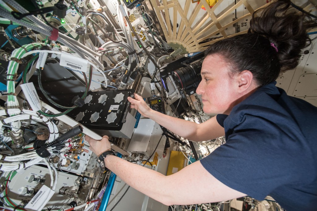 A view of NASA astronaut Serena Auñón-Chancellor inserting the Microg-Rx CubeLab into the TangoLab facility. The Culturing of Human Myocytes in Microgravity: An In Vitro Model to Evaluate Therapeutics to Counteract Muscle Wasting (Culturing of Human Myocytes in Microgravity) experiment aims to better understand muscle growth and repair in microgravity. Muscle wasting occurs in people on Earth with cancer, HIV/AIDS, heart failure, rheumatoid arthritis, chronic obstructive pulmonary disease, and sarcopenia (age-related muscle loss). This investigation may support development of countermeasures and treatments for muscle wasting from these conditions.