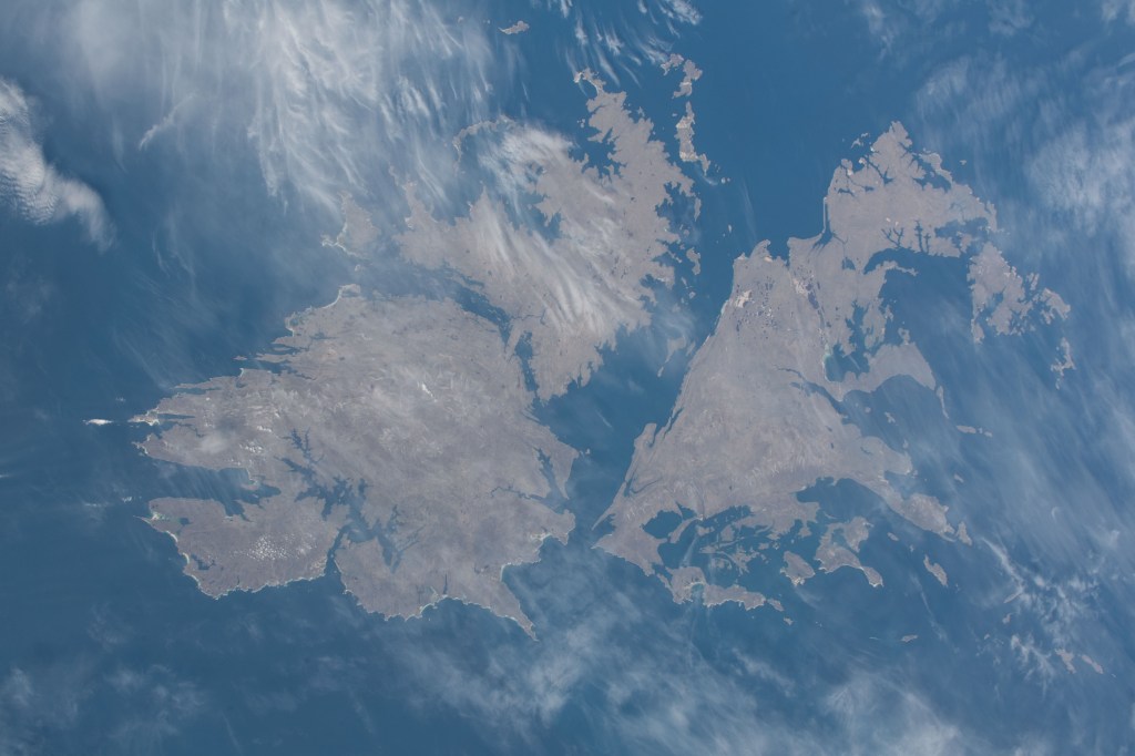 The International Space Station was flying 265 miles above the South Atlantic Ocean when an Expedition 57 crew member photographed the Falkland Islands (Islas Malvinas).