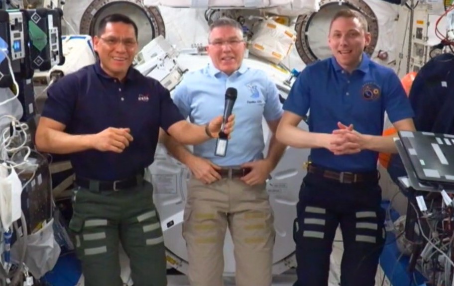 On July 4, 2022, Expedition 67 NASA astronauts Kjell N. Lindgren, Robert T. Hines, and Jessica A. Watkins spent the holiday aboard the space station. Lindgren and Hines recorded a video message wishing everyone a happy Fourth of July holiday. Hines posted on Twitter, now X, 